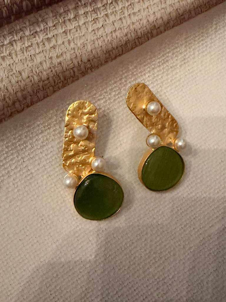 Modern Pearl Stud Earrings for Women, Geometric Statement Earrings, Minimalist Wear