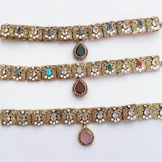 Choker necklace Set: Bollywood Antique Gold. Elegant women’s gift