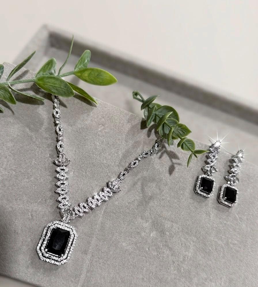 Geometric Necklace and Dangle Earrings for Party Wear