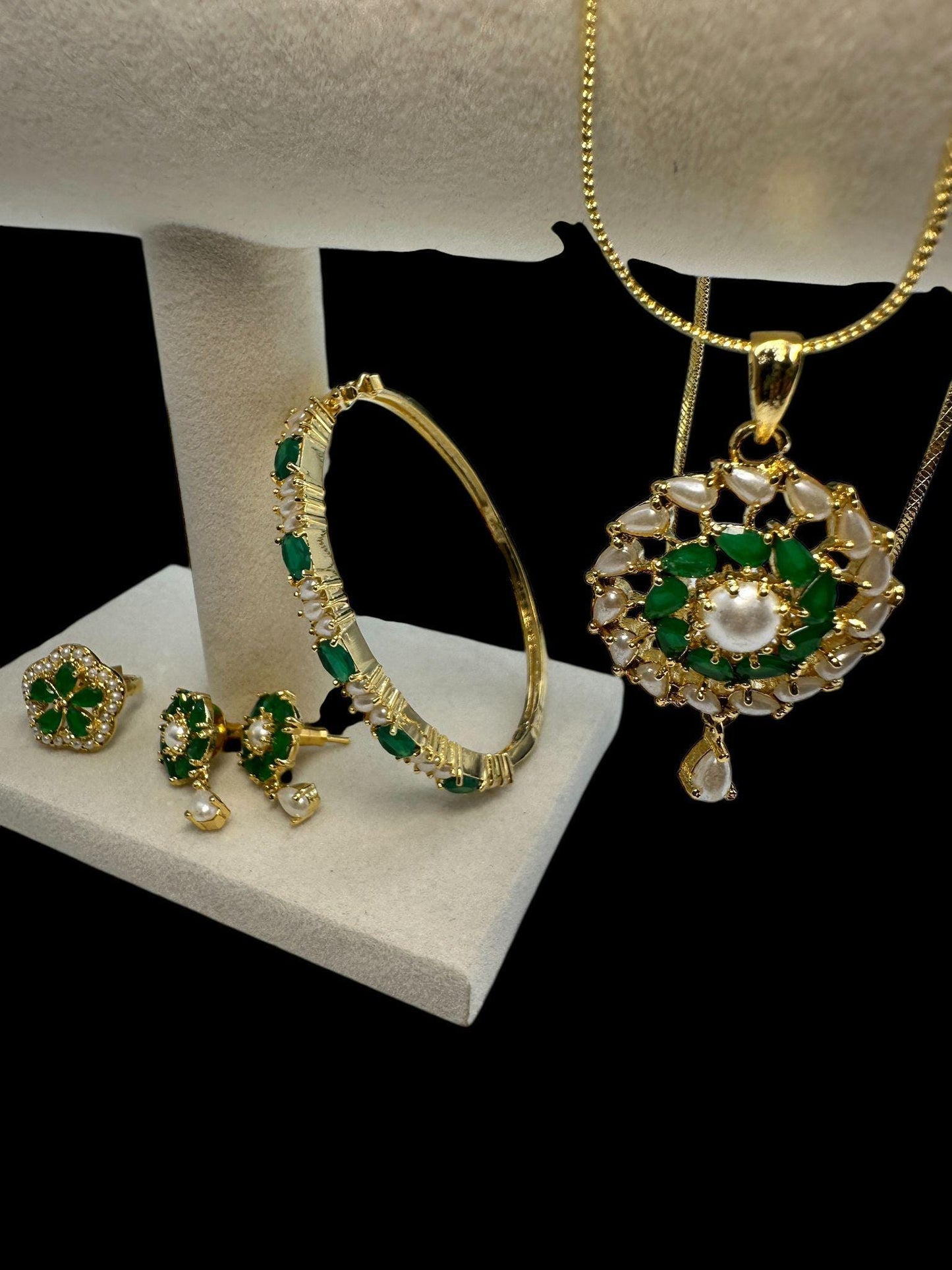 Mother of Pearl & Turquoise Jewelry Set - Gold Plated Elegance