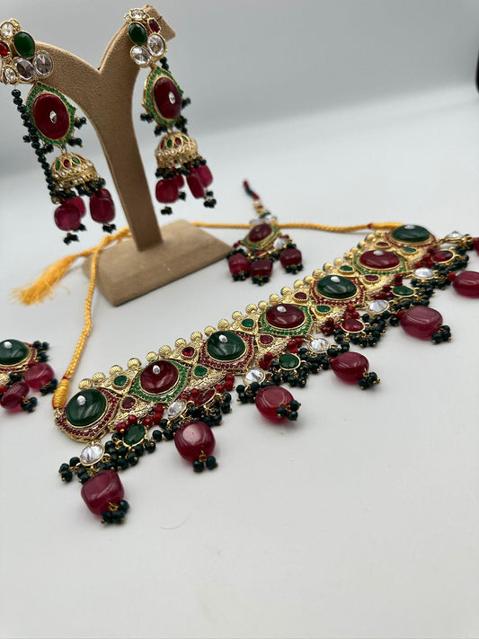Exquisite Red and Green Kundan Necklace Set with Earrings - Traditional Indian Bridal Jewelry