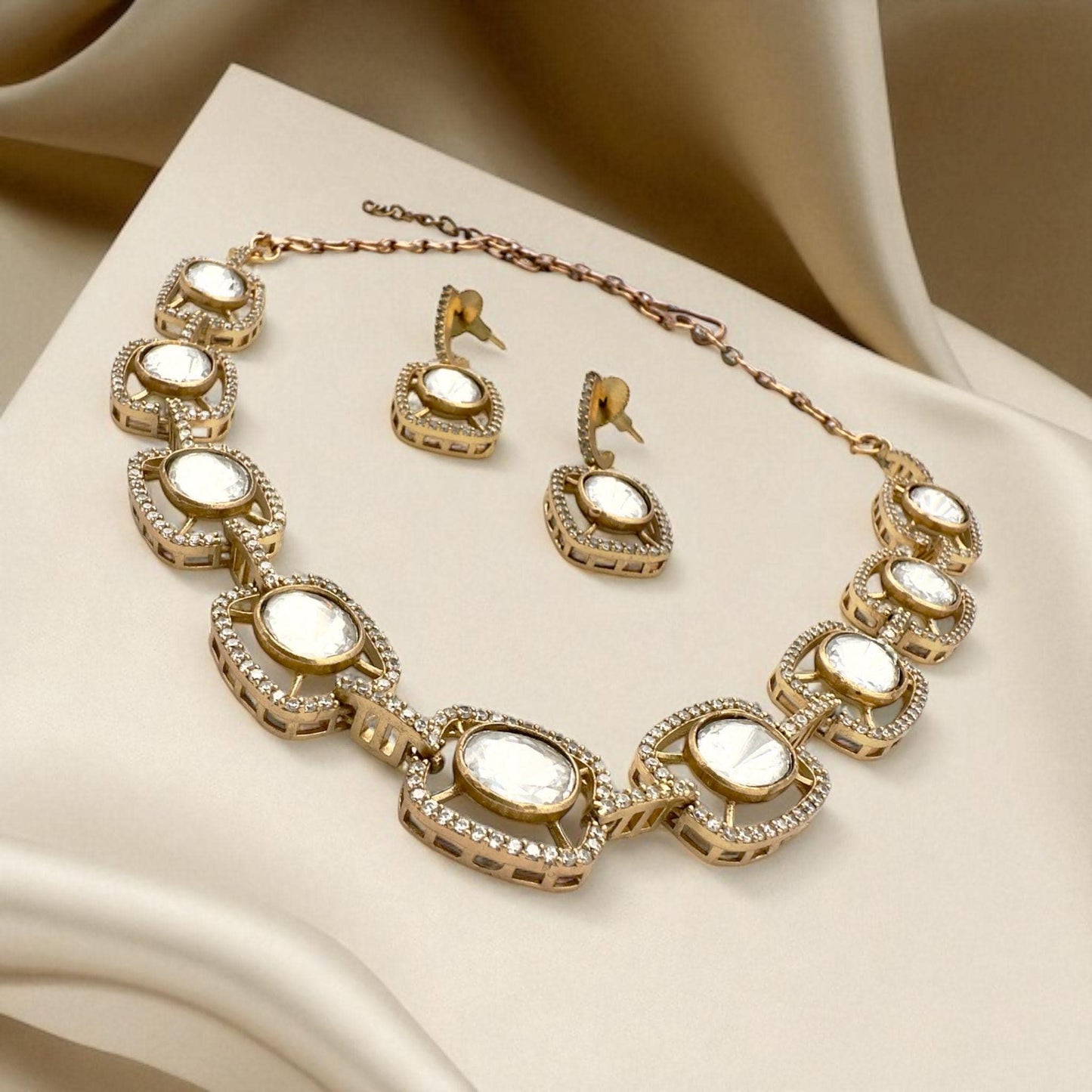 Traditional Kundan Necklace Set with Earrings Gold Plated Elegant Indian Jewelry