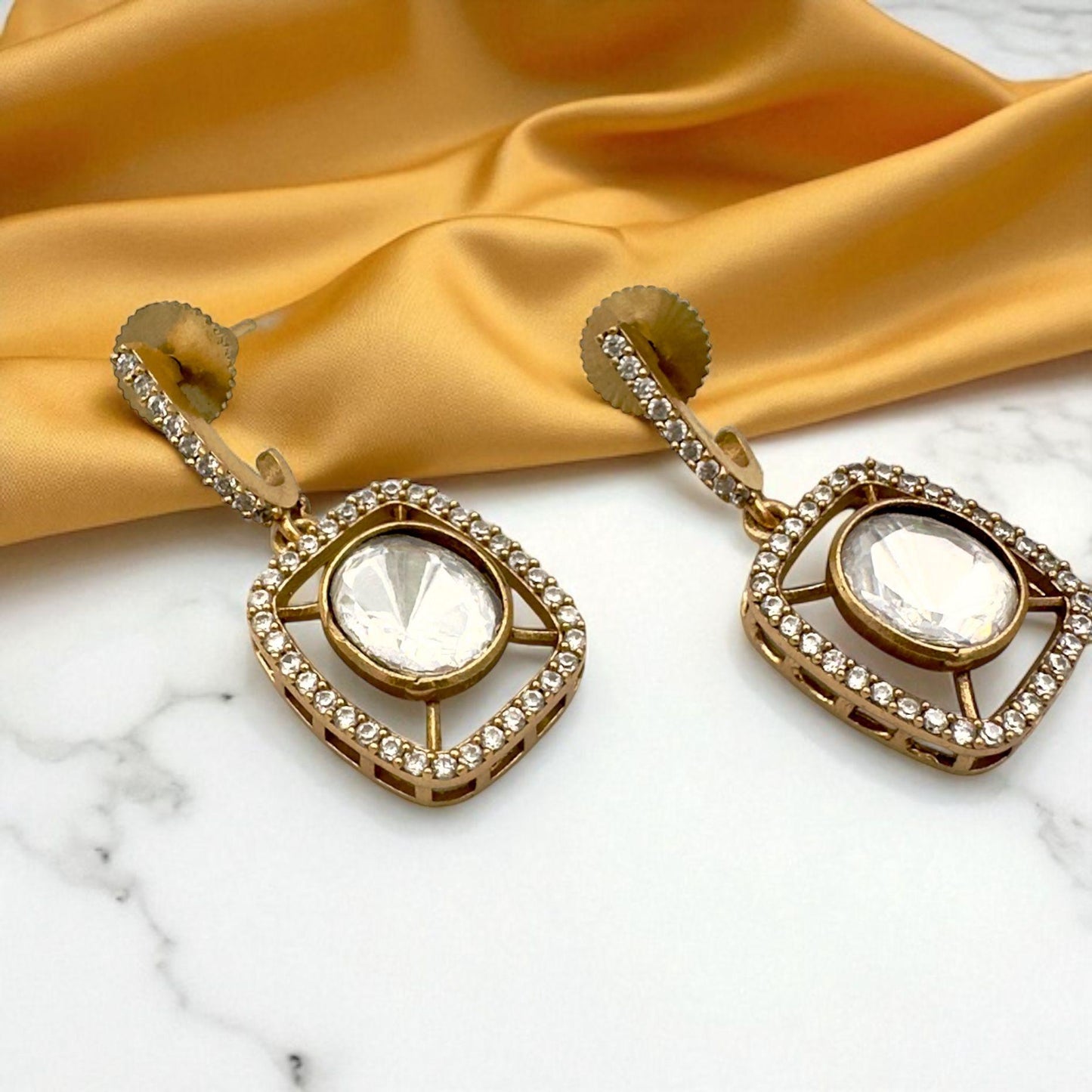 Traditional Kundan Necklace Set with Earrings Gold Plated Elegant Indian Jewelry