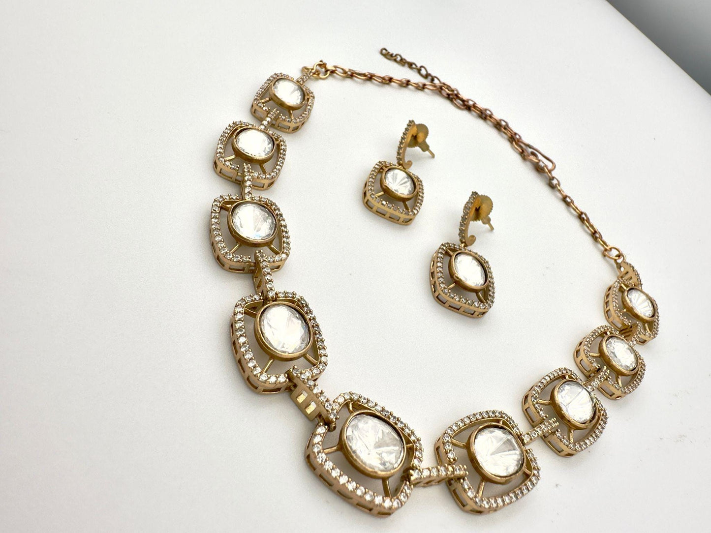 Traditional Kundan Necklace Set with Earrings Gold Plated Elegant Indian Jewelry