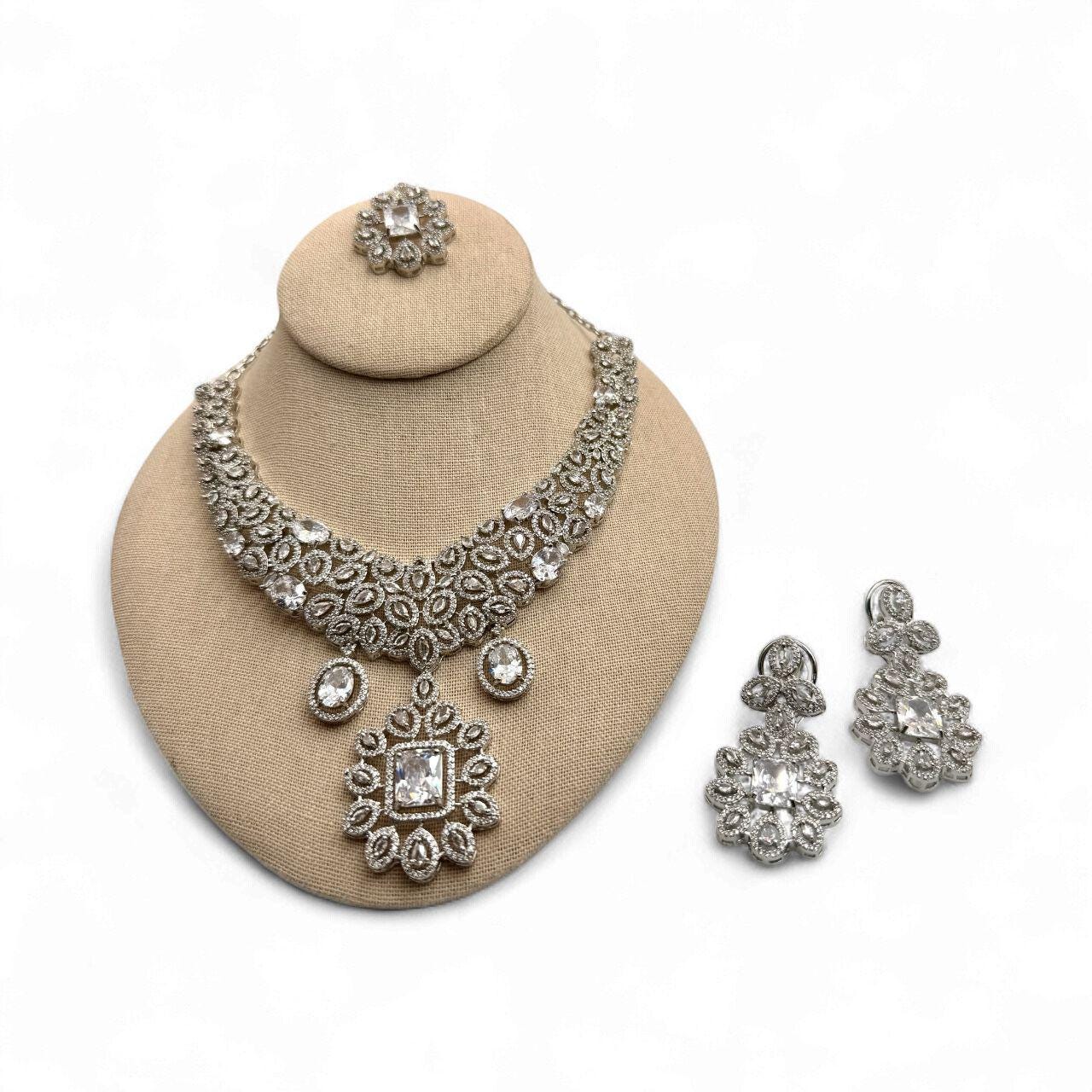 Designer Necklace Set with tikka bindya AD Stones Luxury Wedding Party Jewelry