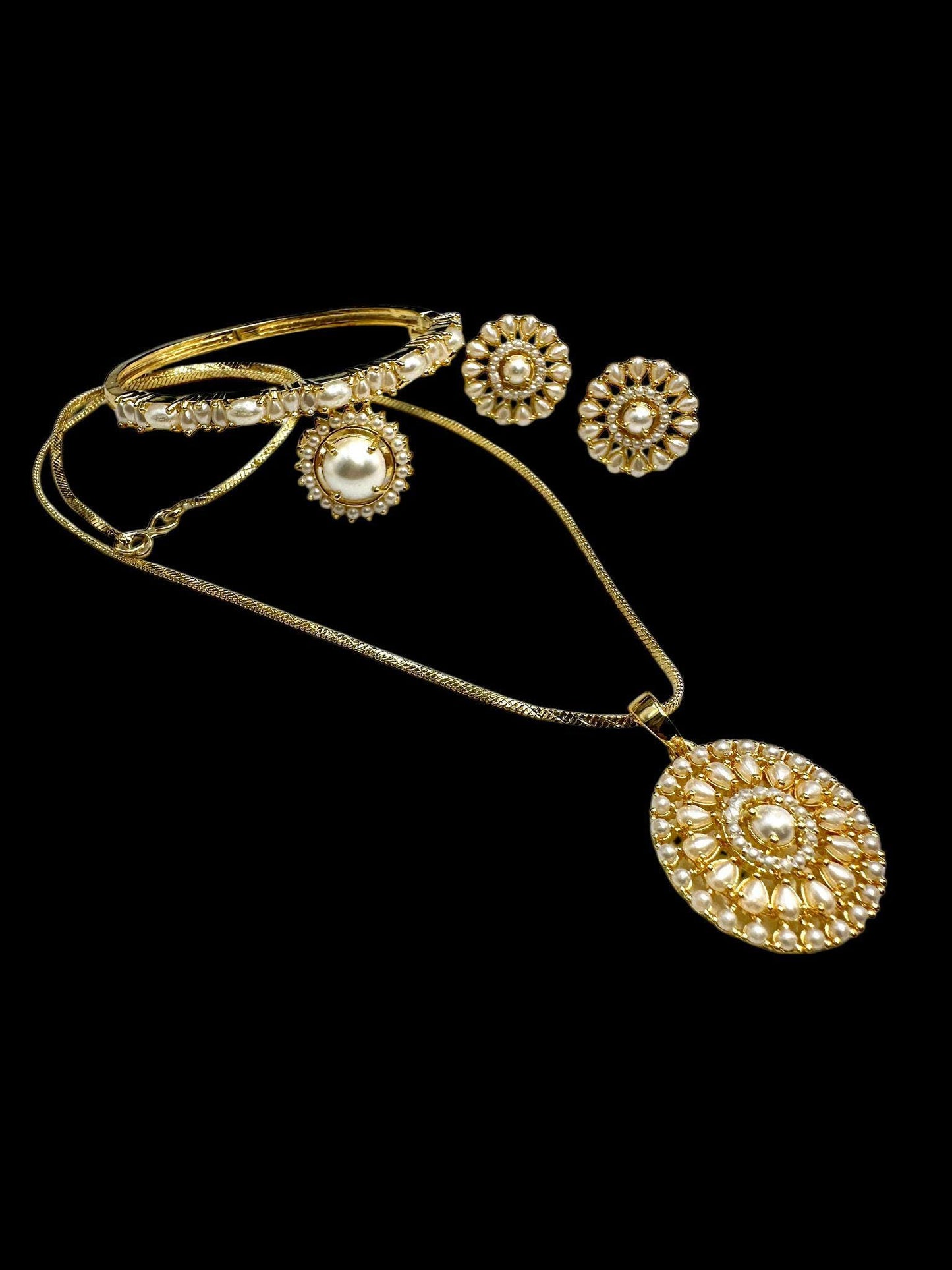 Mother of Pearl & Turquoise Jewelry Set - Gold Plated Elegance