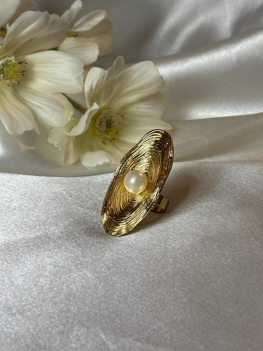 Oval pearl Adjustable Ring