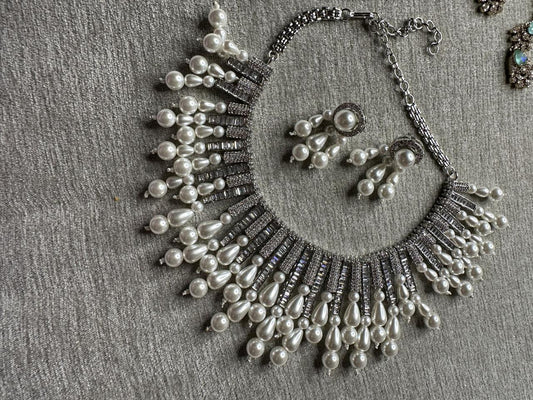 Elegant Pearl and Diamond Necklace Set - Luxurious Bridal Jewelry for Women