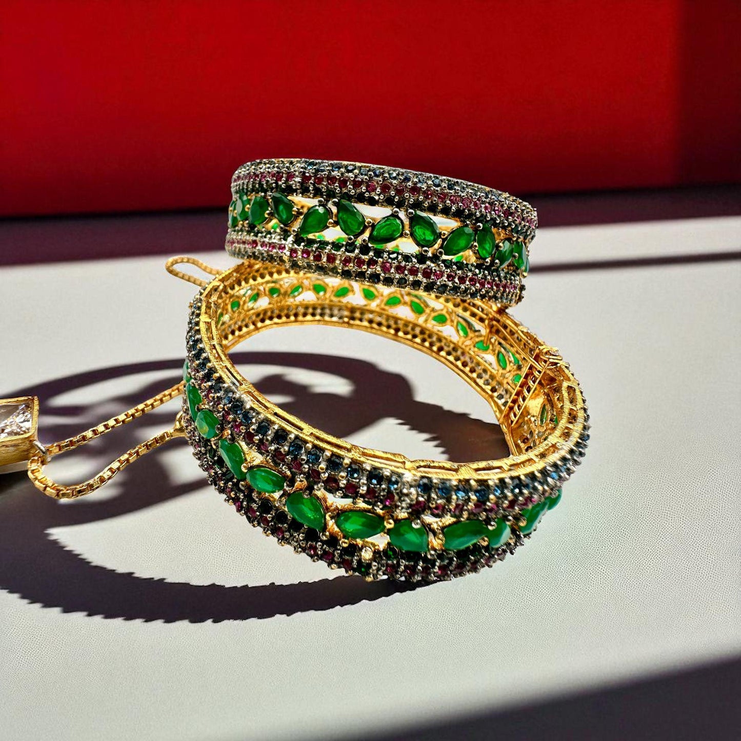 Emerald Green Kada Set Openable Fits - Luxurious Gold Bangle with Vibrant Gemstones