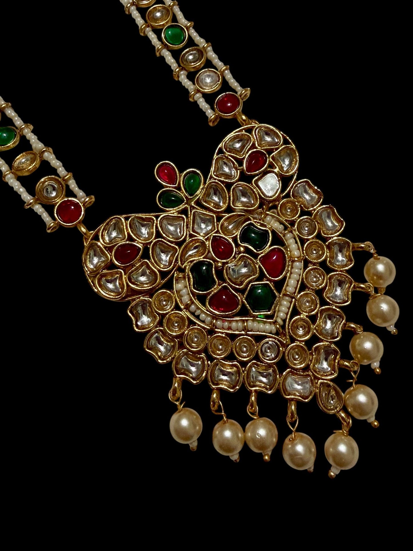 Bollywood India kundan and pearl mala with earrings.