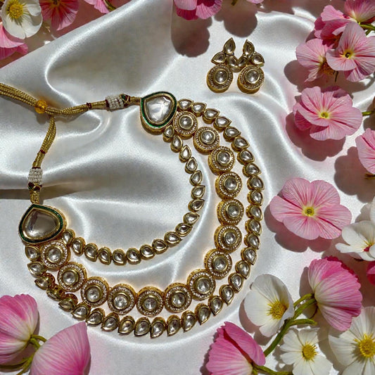 Bollywood India Pakistani kundan necklace multi layered with earrings.