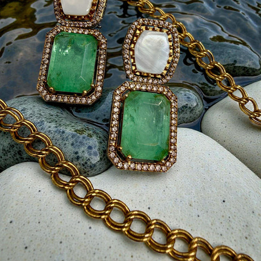 Verdant Stone Pendant Necklace Set with Chunky Chain & Matching Earrings | Modern Heritage Jewelry