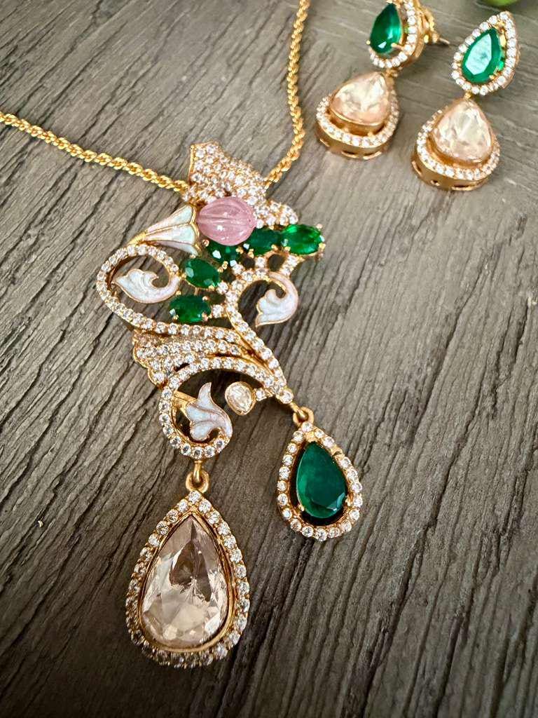 Green Teardrop Necklace Set, Vintage Statement Pendant Necklace with Earrings