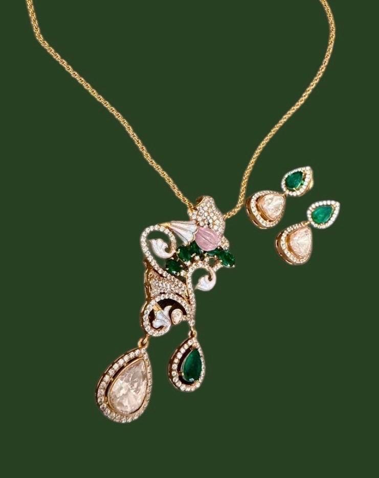 Green Teardrop Necklace Set, Vintage Statement Pendant Necklace with Earrings