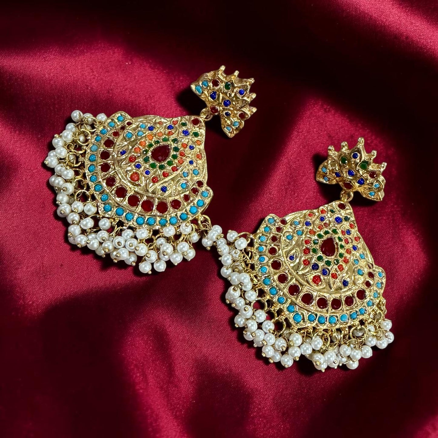 Bollywood Jadao Set: Gold Plated Necklace, Earrings, Tikka with Semi-Precious Stones