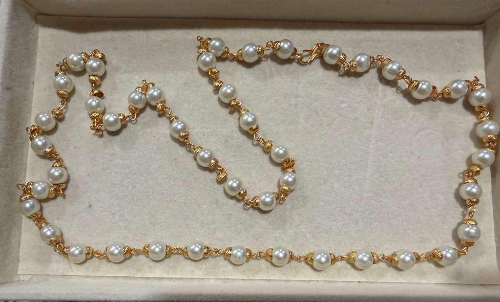 Gold Beaded Pearl Necklace: Minimalist Elegant Jewelry