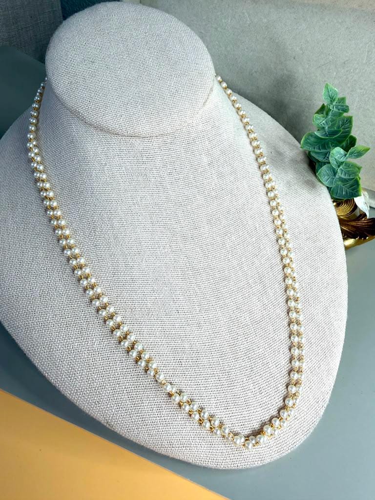 Minimalist Pearl Strand , White Pearl Layer Necklace, Elegant Everyday Jewelry
