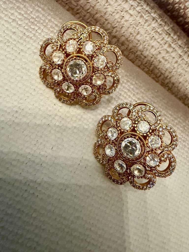 Vintage Floral Gold Tone Stud Earrings, Bridal Statement Earrings, Elegant Wedding Jewelry