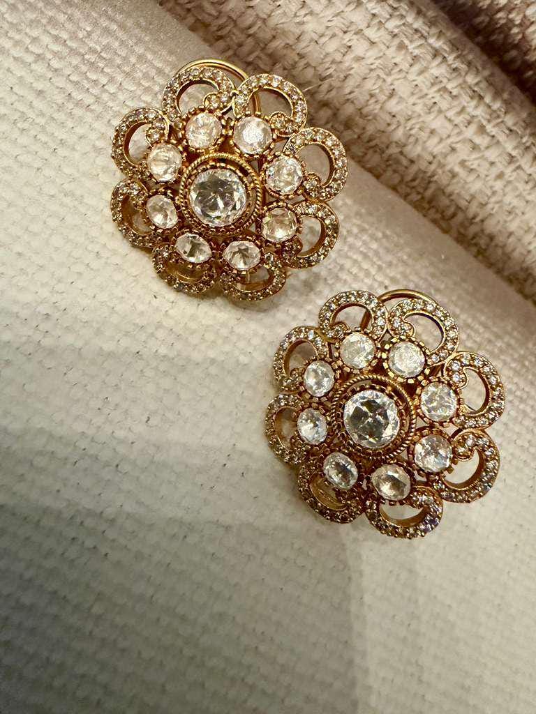 Vintage Floral Gold Tone Stud Earrings, Bridal Statement Earrings, Elegant Wedding Jewelry