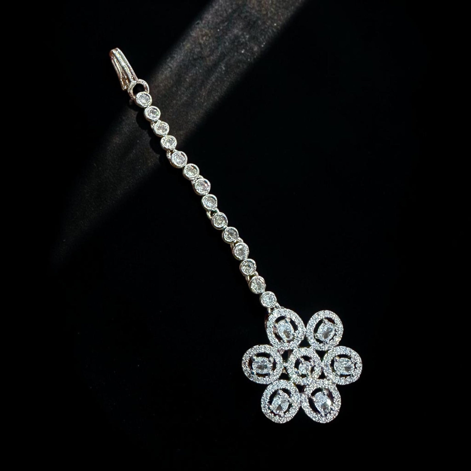 Bollywood Indian Designer ad tikka head piece bindya silver plated.