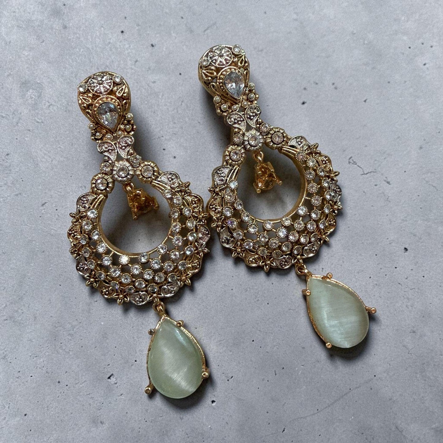 Vintage Teardrop Statement Earrings, Gold Tone Bridal Dangle Earrings, Elegant Wedding Jewelry