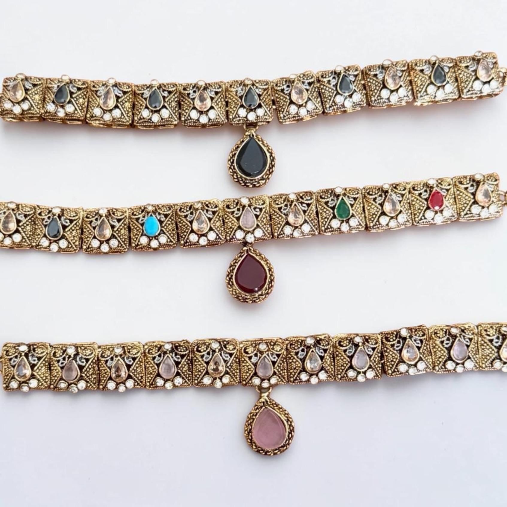 Choker necklace Set: Bollywood Antique Gold. Elegant women’s gift