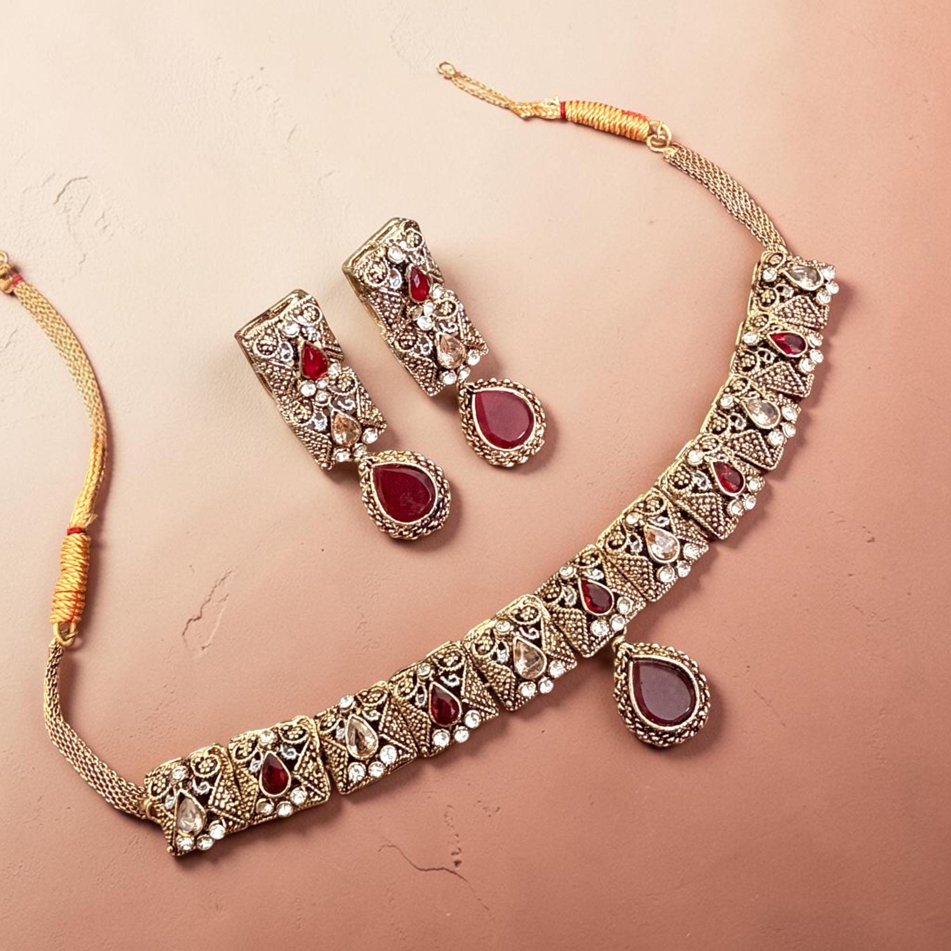 Choker necklace Set: Bollywood Antique Gold. Elegant women’s gift