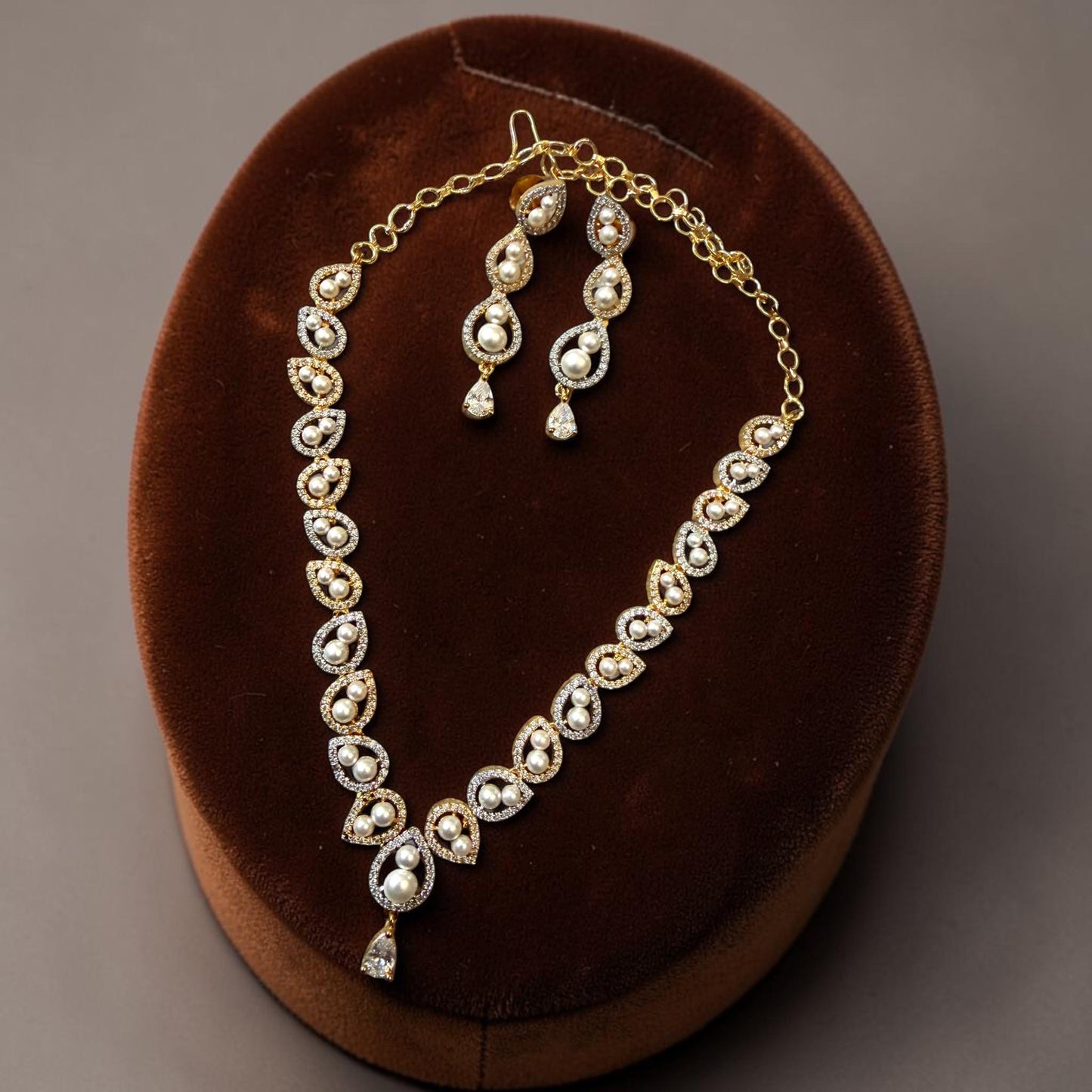 Pearl Teardrop Necklace , Gold Bridal Jewelry Set, Elegant Wedding Necklace with Earrings