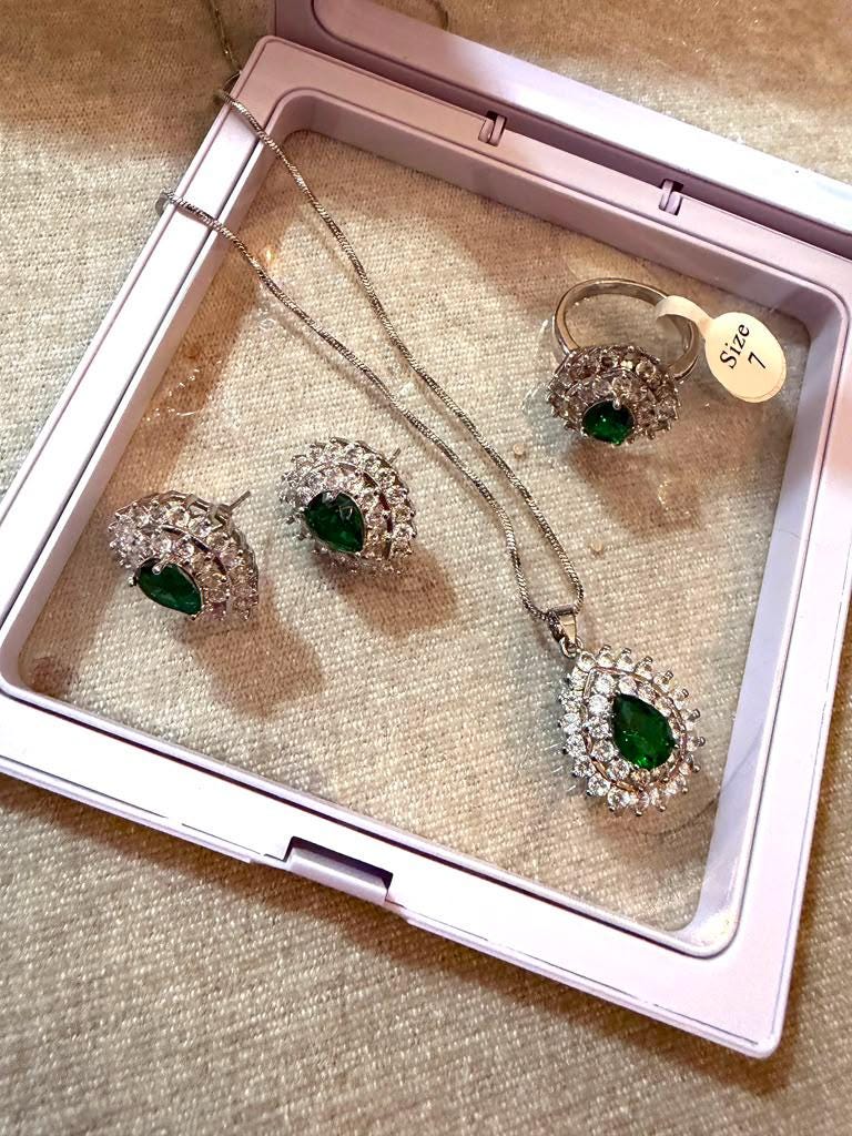 Emerald Green Jewelry Set with Ring, Crystal Pendant Necklace Set