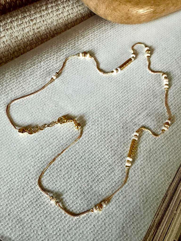 Minimalist Pearl Beaded Necklace for Women, Layering Necklace, Gold Tone Chain