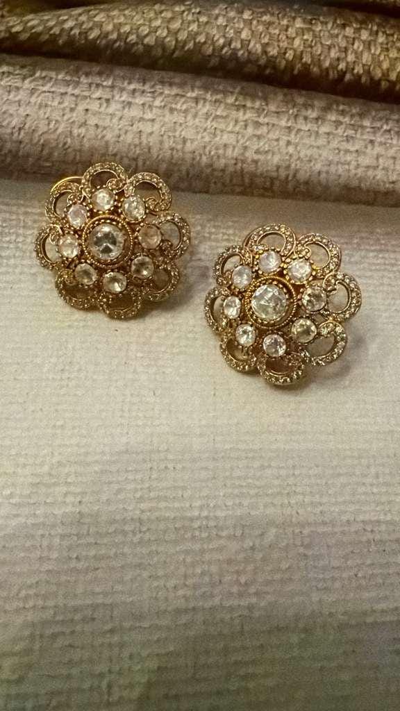Vintage Floral Gold Tone Stud Earrings, Bridal Statement Earrings, Elegant Wedding Jewelry