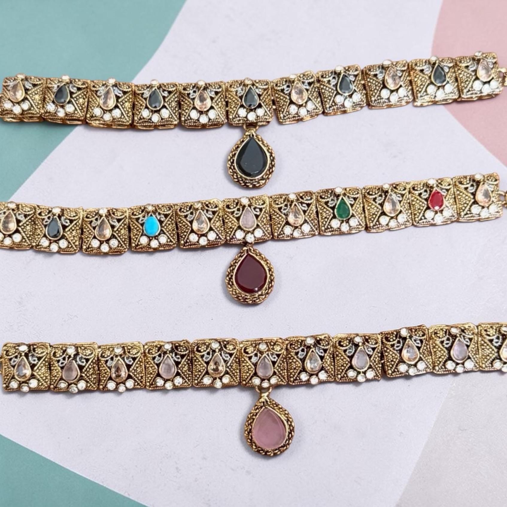 Choker necklace Set: Bollywood Antique Gold. Elegant women’s gift