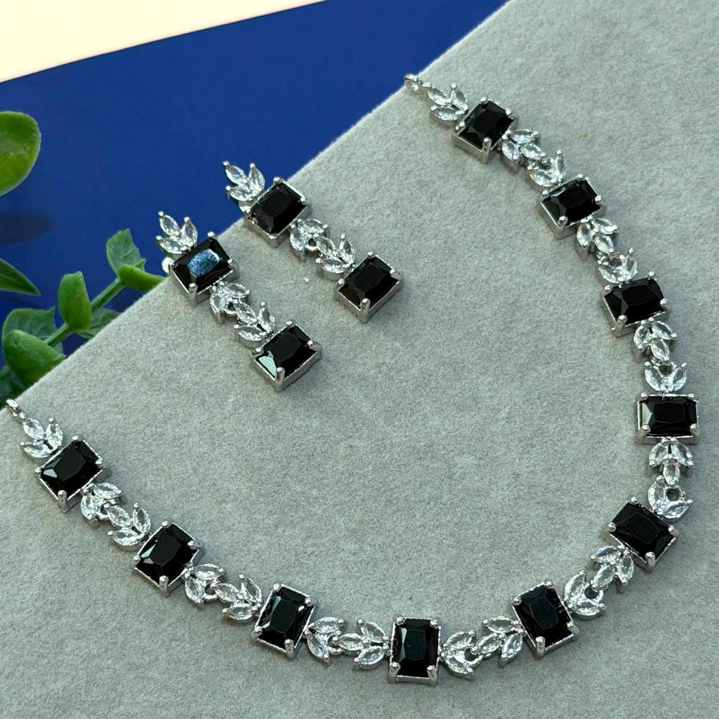 Modern Art Inspired Necklace Set with Timeless Appeal navy