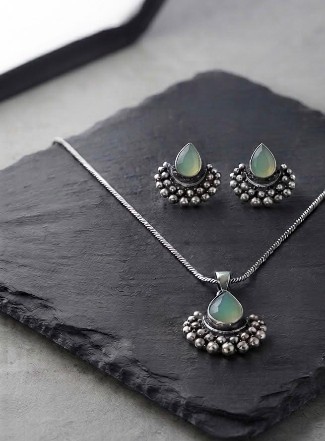 Classic Pendant Necklace and Matching Stud Earrings That Complement Every Look