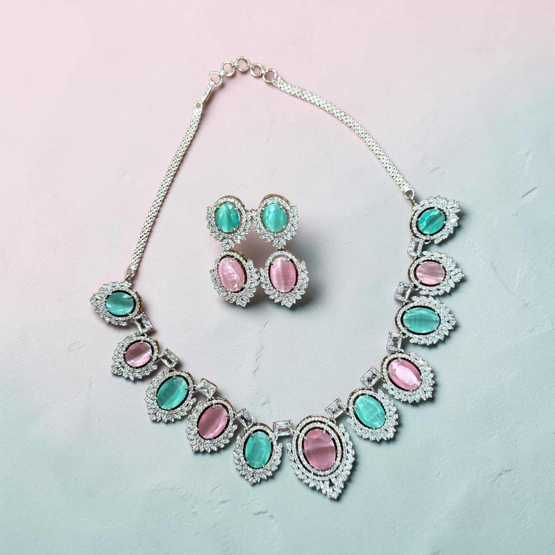 Contemporary Emerald and Ruby Pink Choker/Necklace Set with Rhodium Finish
