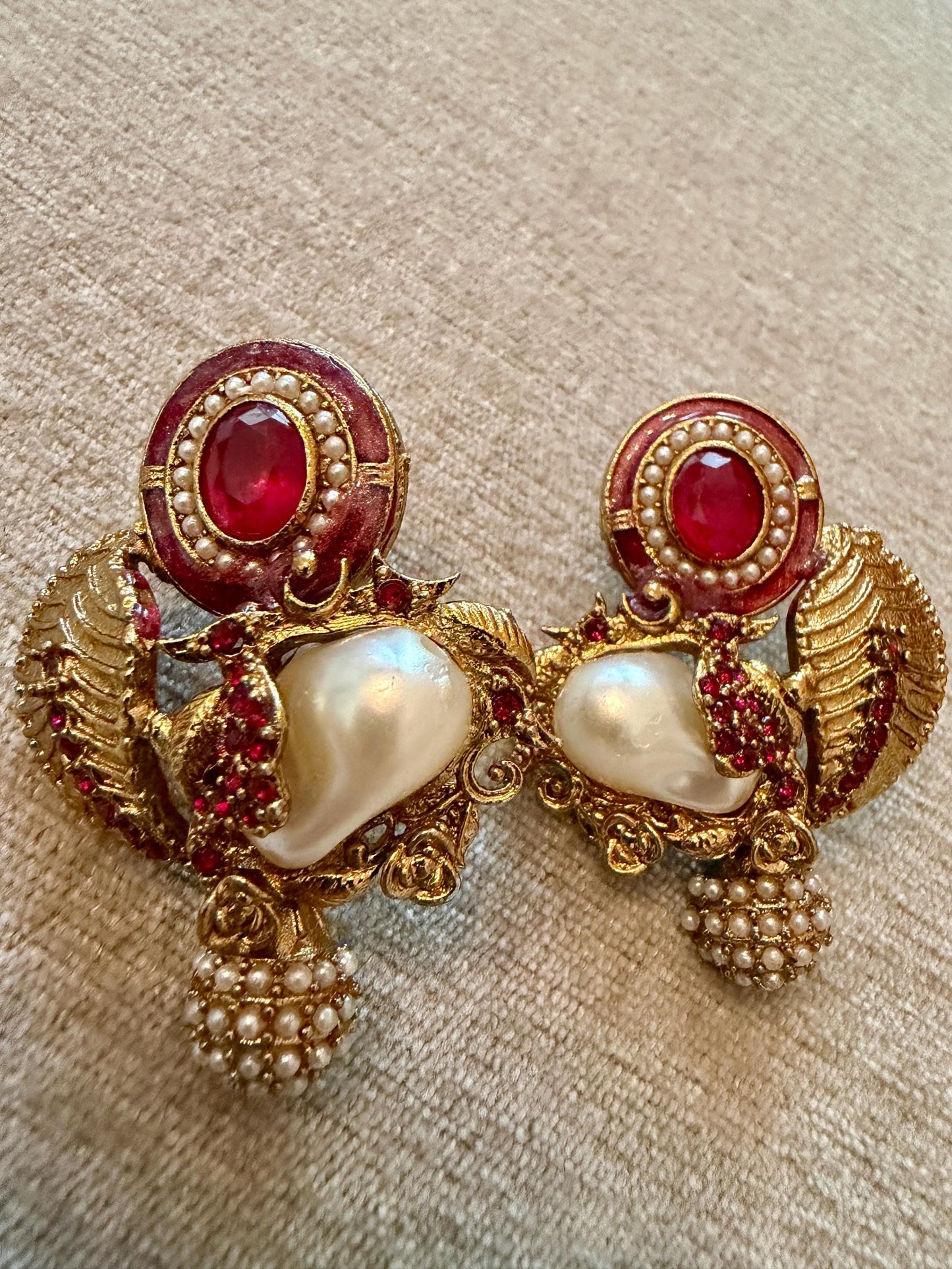 Luxury Gold-Toned Pearl & Black Stone fusion Earrings pakistani bollywood Style
