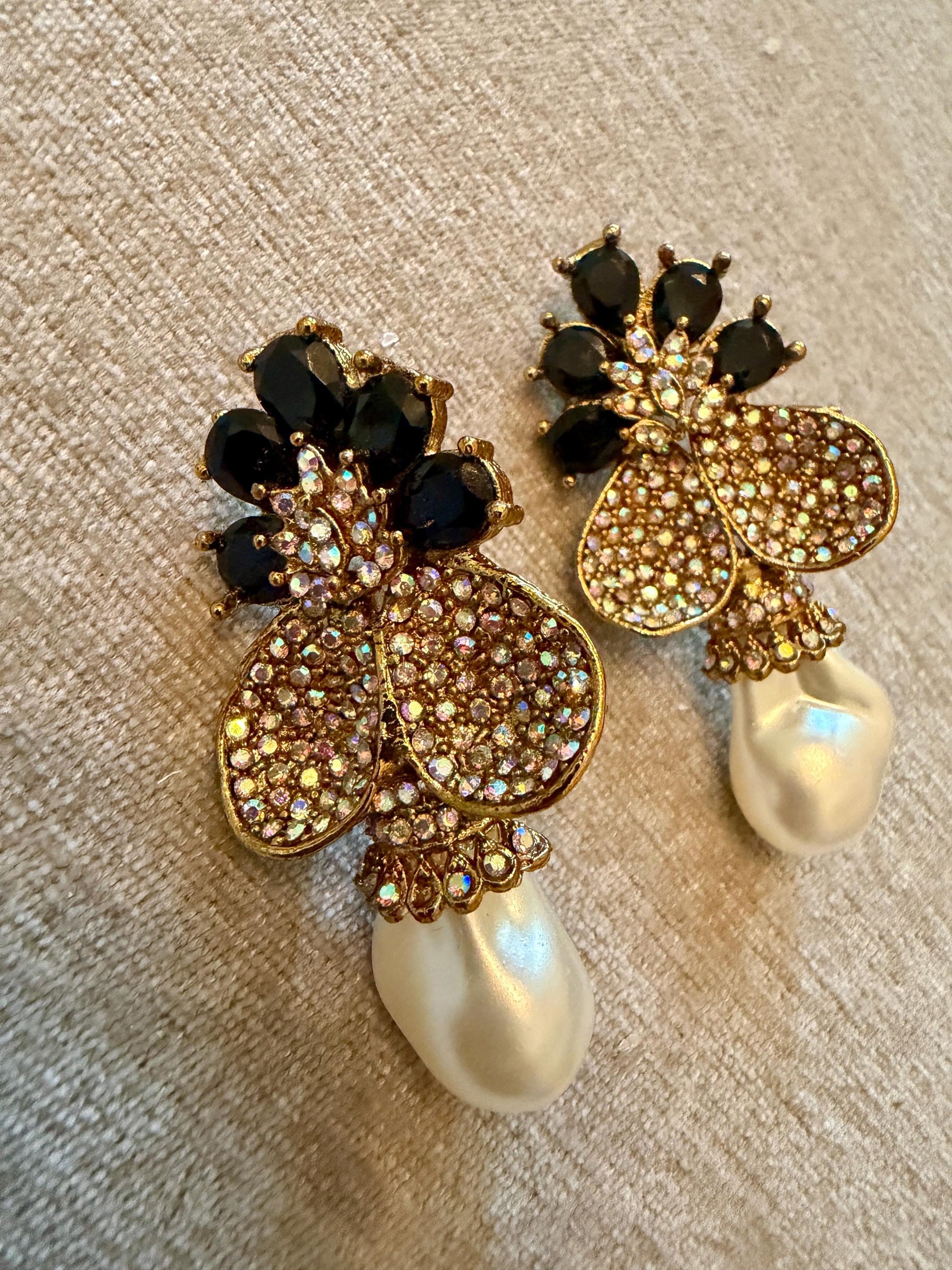 Luxury Gold-Toned Pearl & Black Stone fusion Earrings pakistani bollywood Style
