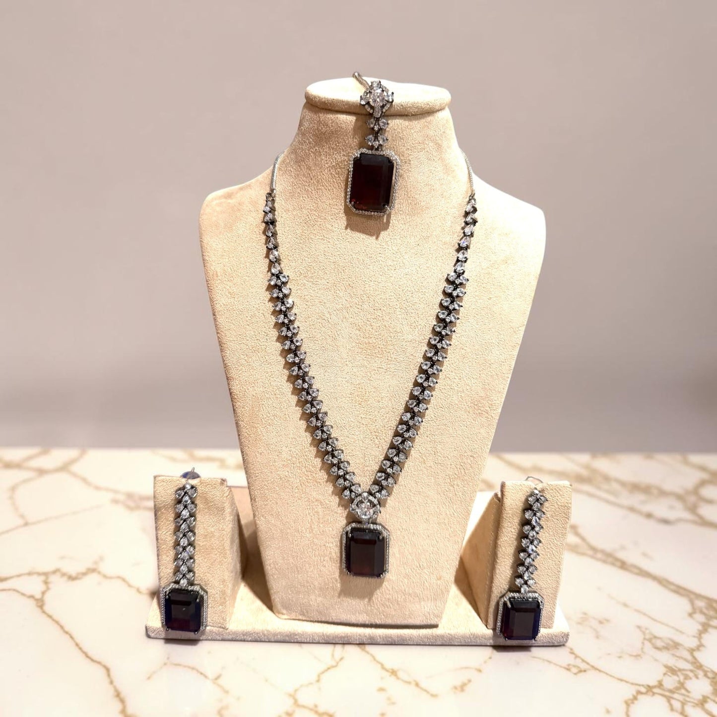 Radiant Wine Pendant Jewelry Set with Sparkling CZ Elegance