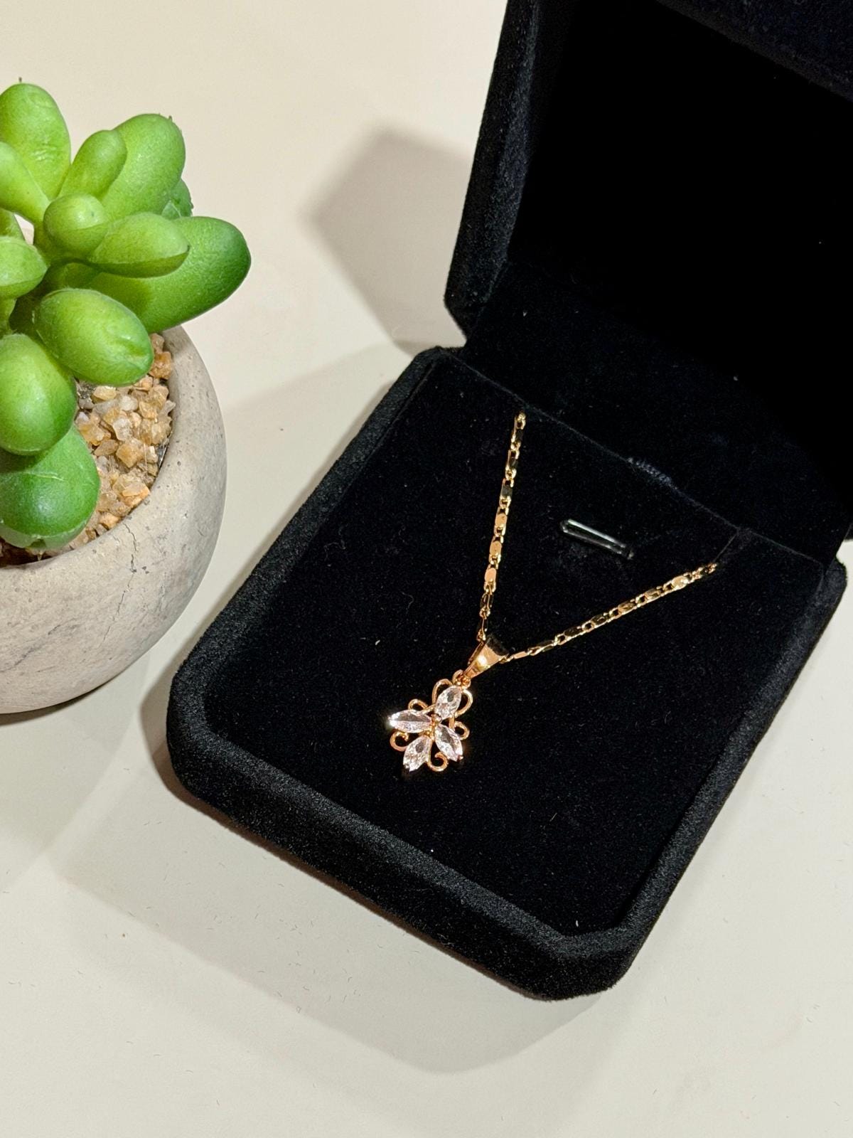Minimalist daily wear Necklace with a Timeless Design for Women