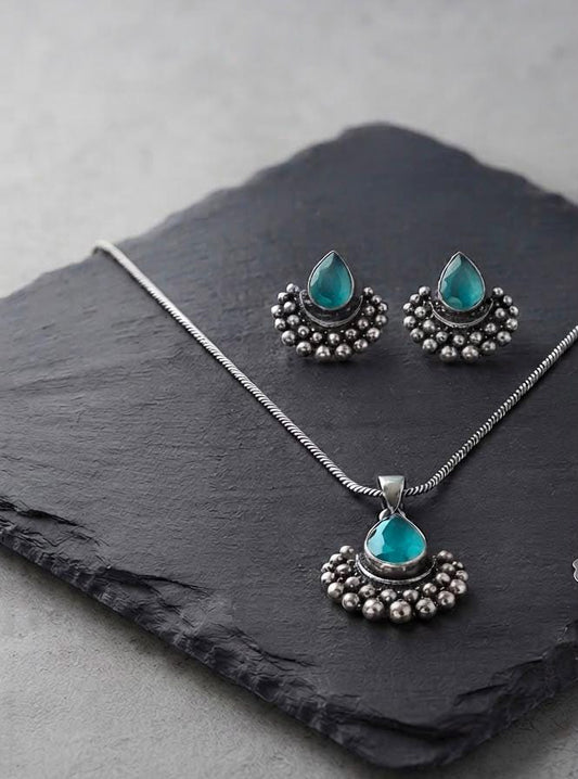 Classic Pendant Necklace and Matching Stud Earrings That Complement Every Look