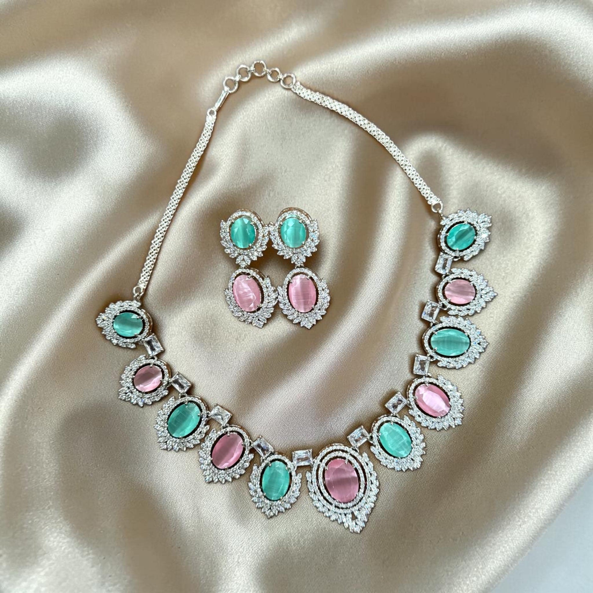 Contemporary Emerald and Ruby Pink Choker/Necklace Set with Rhodium Finish